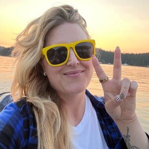 Meet your Posher, Danielle